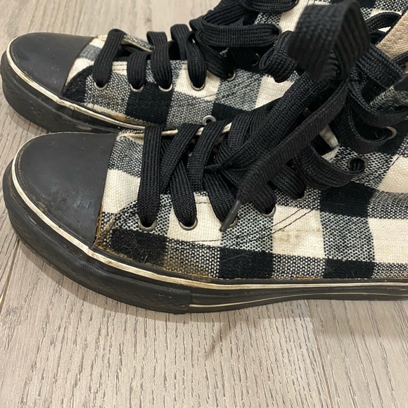 Cool plaid hightops - Picture 2 of 5